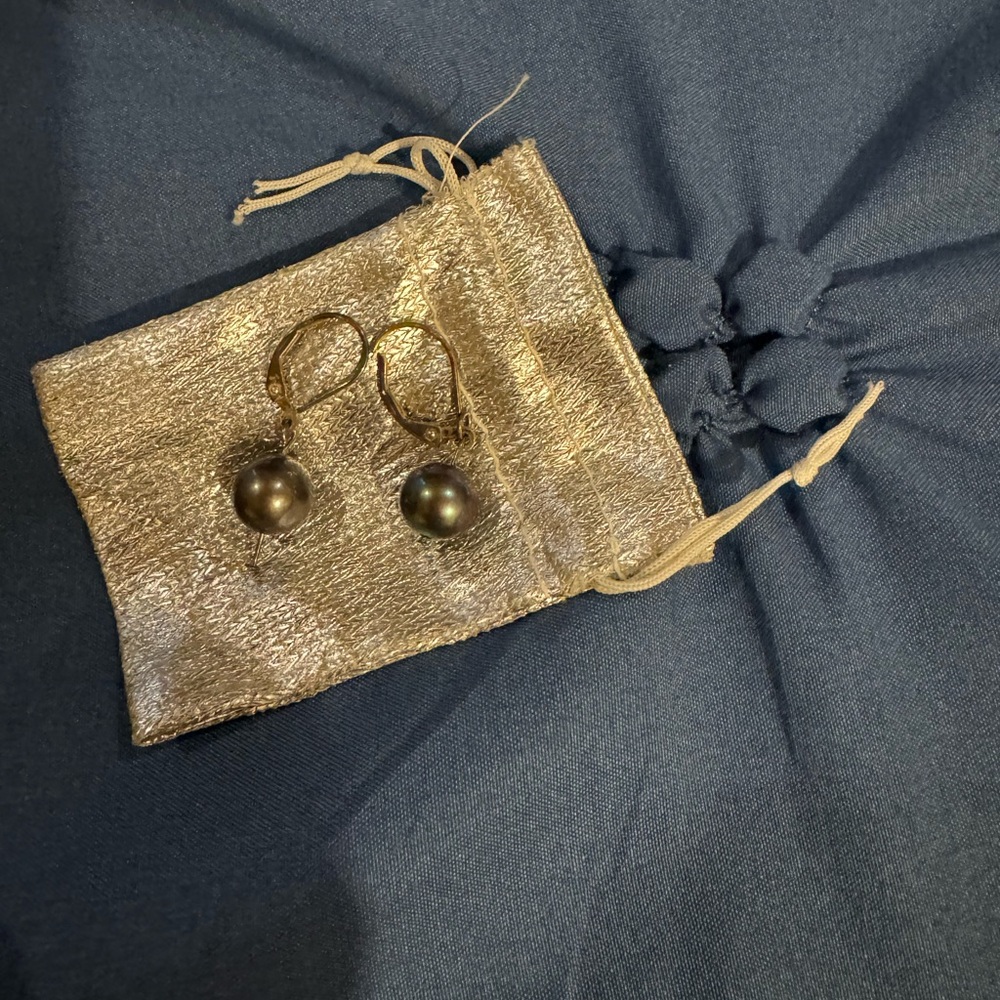 Tahitian black pearl earrings
